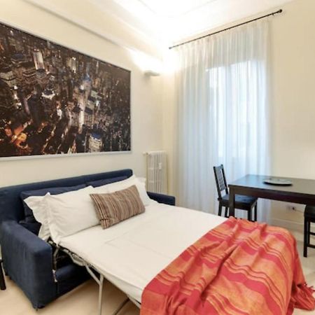 Sunny Flat In Elegant Building Close To Colosseum Rom Exterior foto