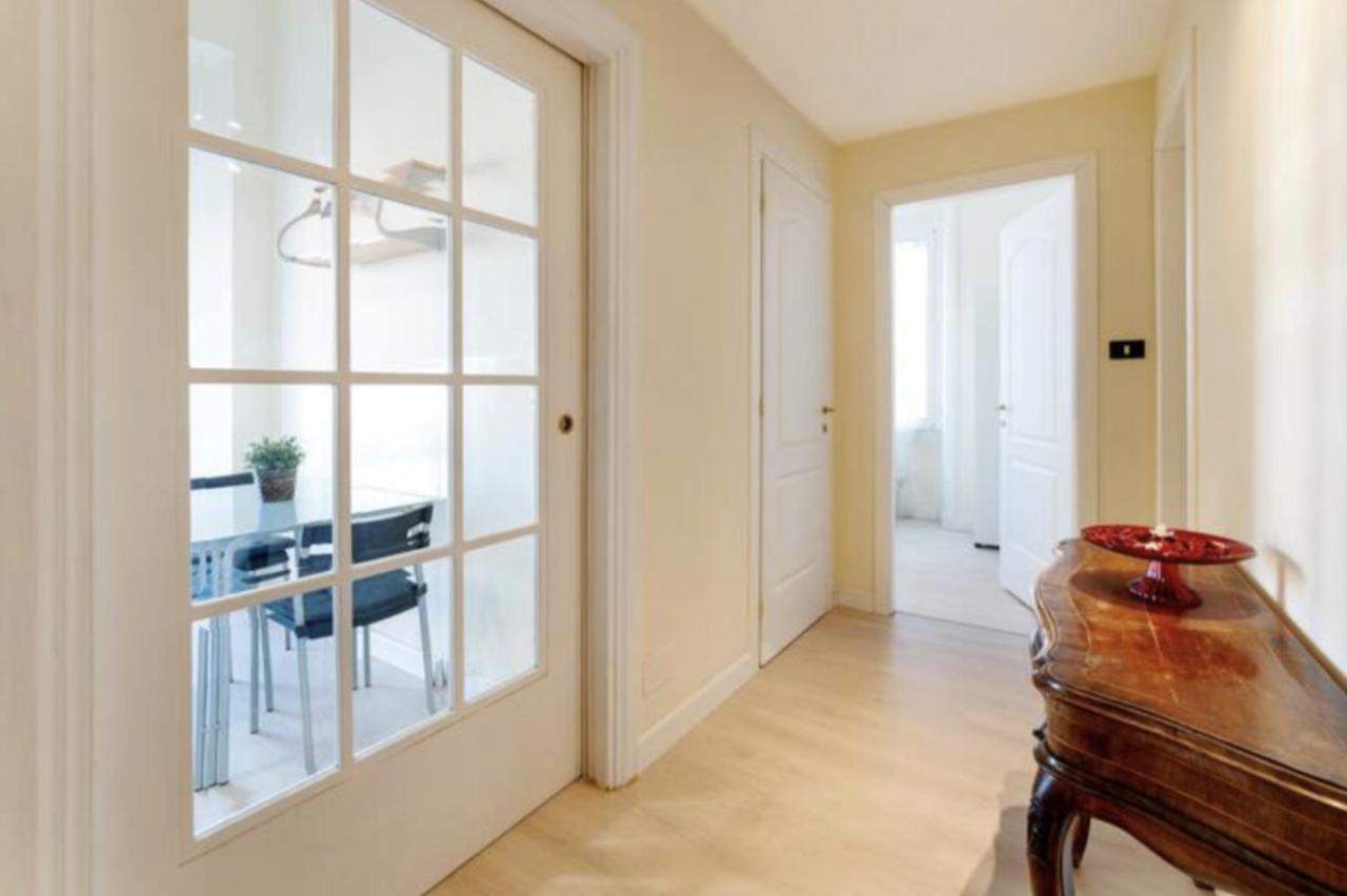 Sunny Flat In Elegant Building Close To Colosseum Rom Exterior foto