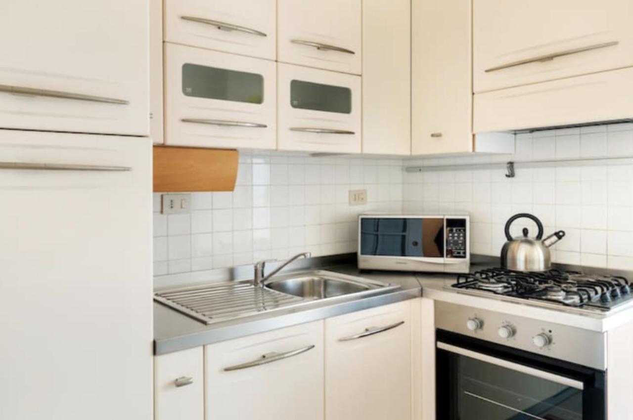 Sunny Flat In Elegant Building Close To Colosseum Rom Exterior foto
